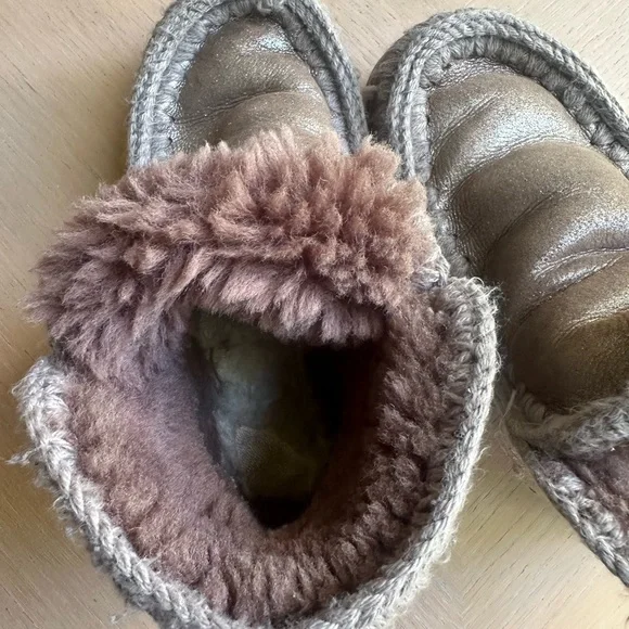 Mou Brown and Gray Moccasin Slippers - Picture 8 of 10